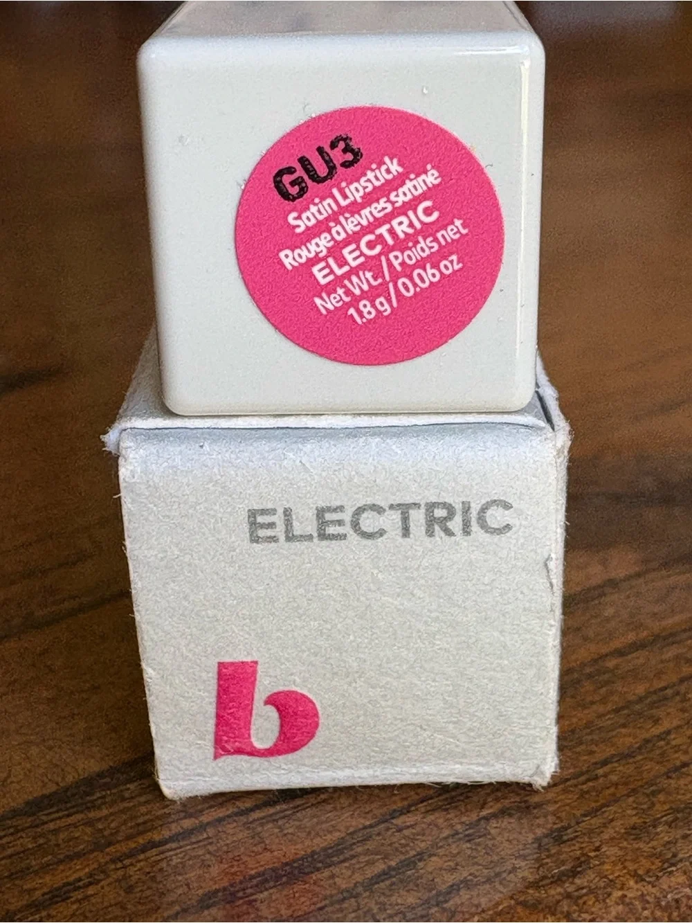 Beautycounter Statement Maker Satin Lipstick Electric GU3 0.06 oz NEW